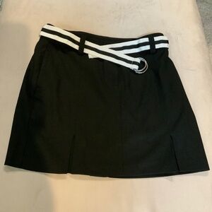Izod Black 6 Pleated Skort w/belt Golf Resort Pickleball Active Sporty Scandi
